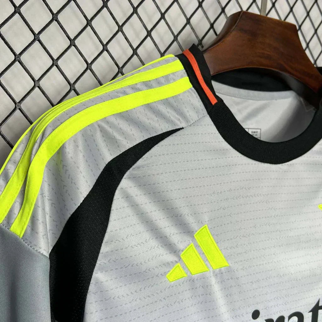 2024-2025 Benfica Alternativa Visitante Kit