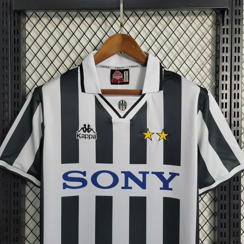 1996-1997 Retro Juventus Local