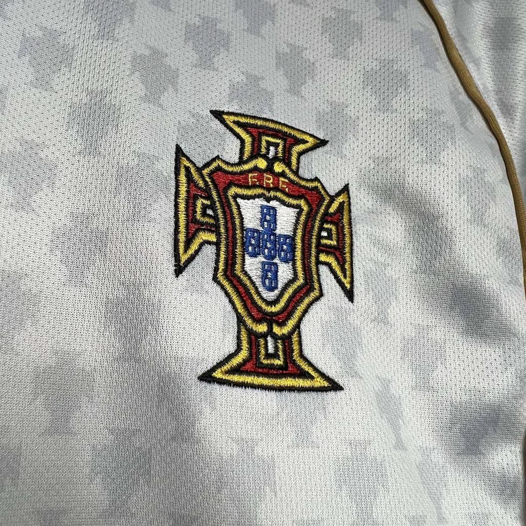 2004 Retro Portugal Visitante