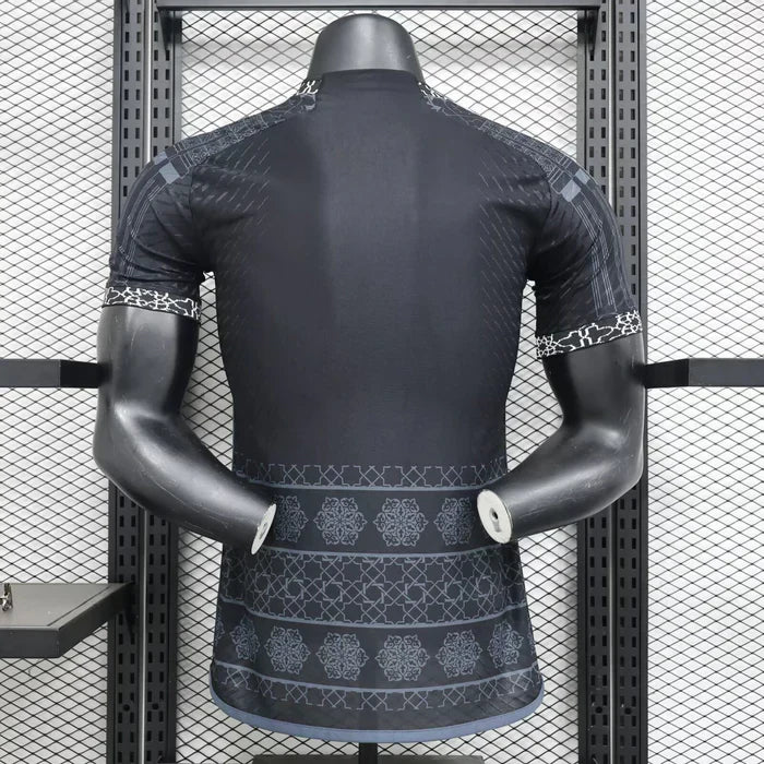 Real Madrid "Mosaic Heritage" Black Edition Edición Especial