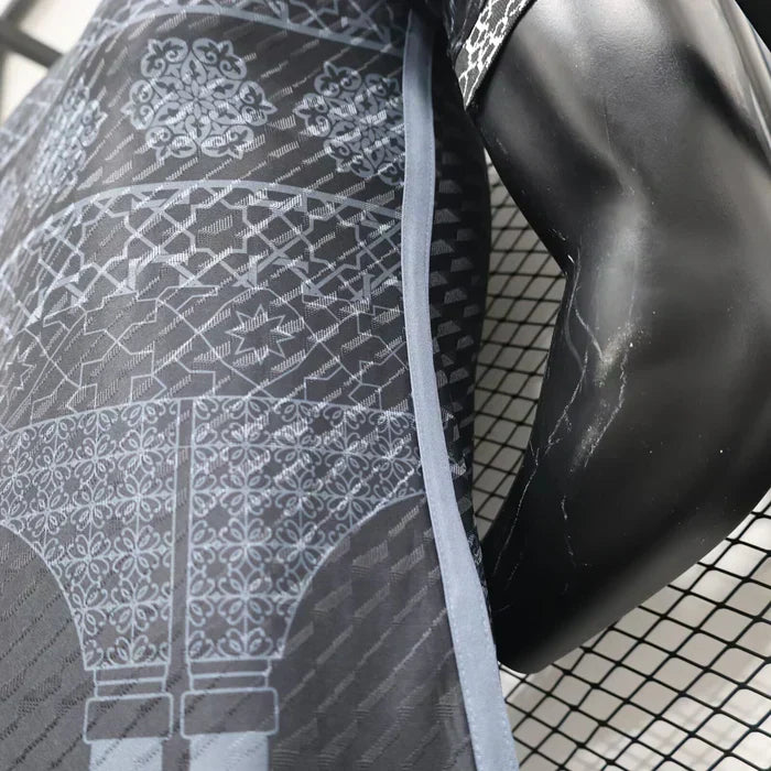 Real Madrid "Mosaic Heritage" Black Edition Edición Especial