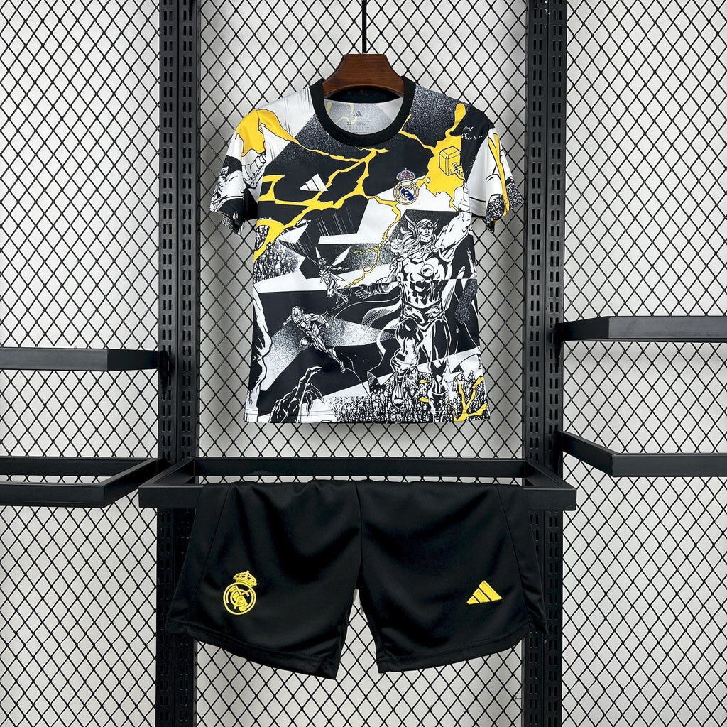 Real Madrid "Marvel" Edición Especial Talla Niño