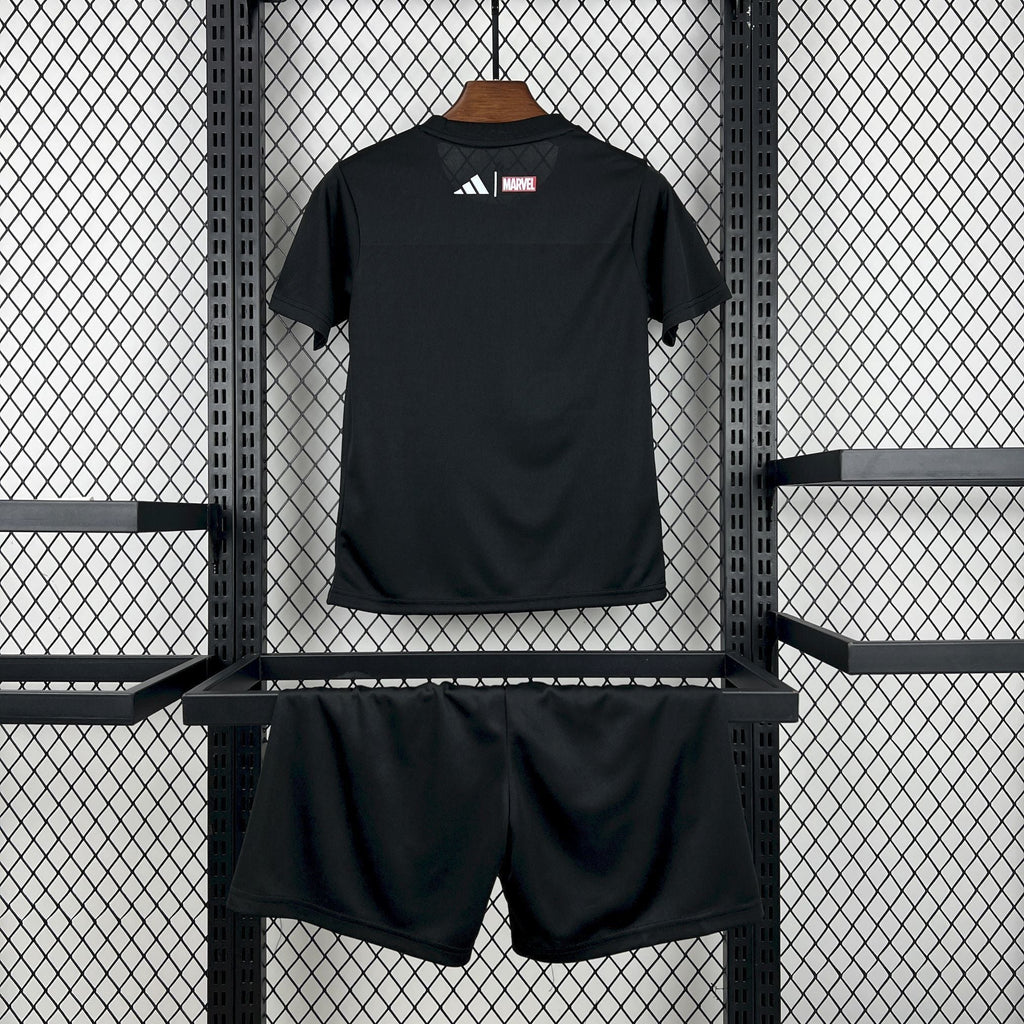 Real Madrid "Marvel" Edición Especial Talla Niño