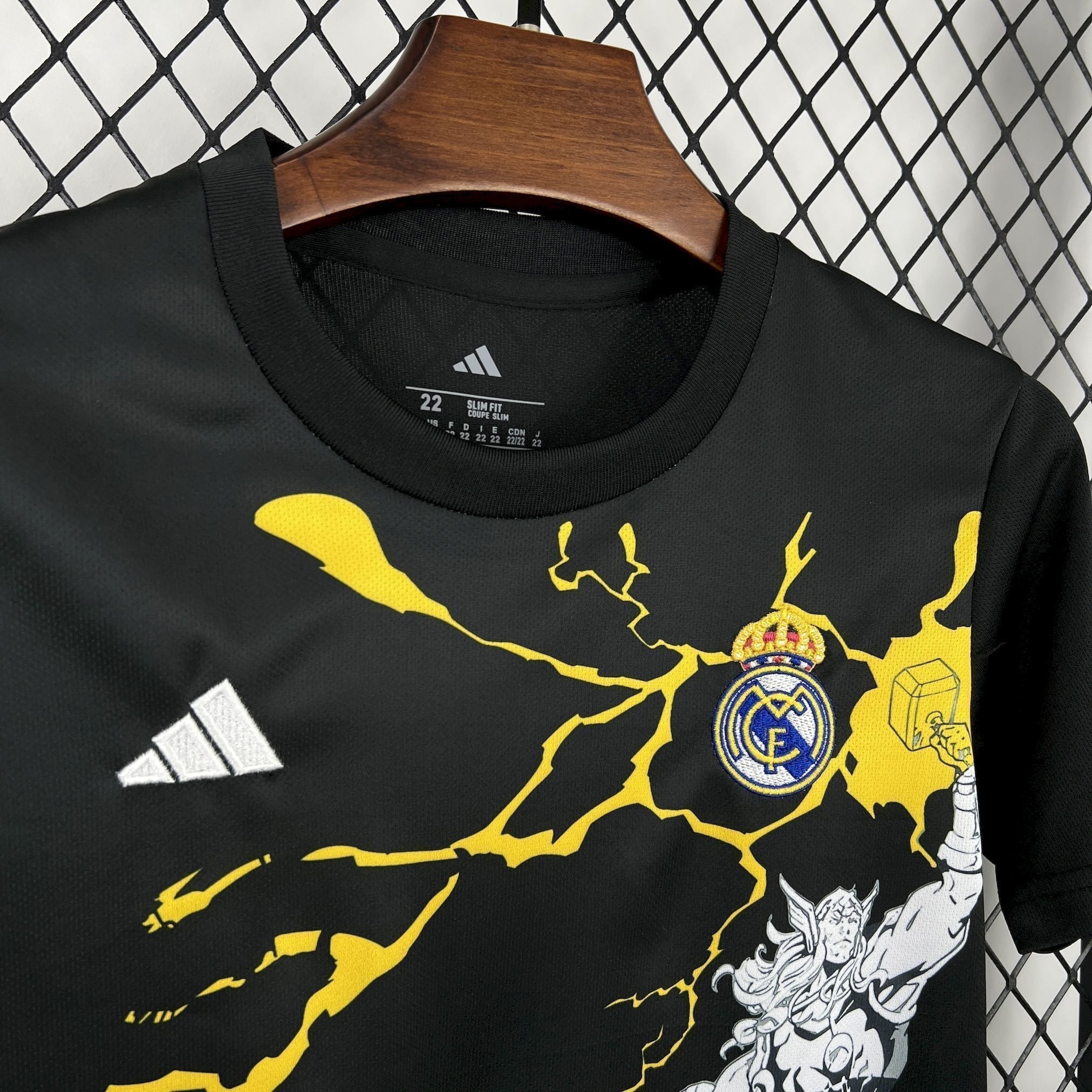 Real Madrid "Marvel" Edición Especial Talla Niño