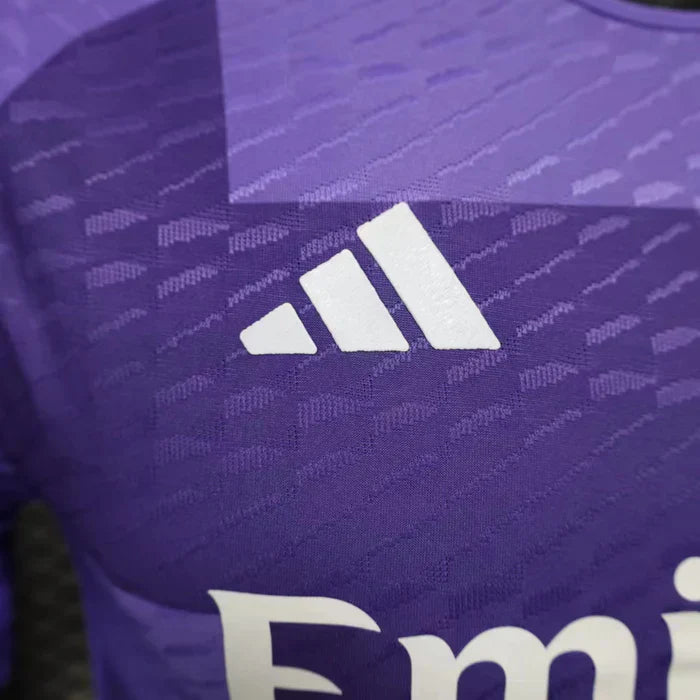 Real Madrid "Royal Violet Madrid" Edición Especial