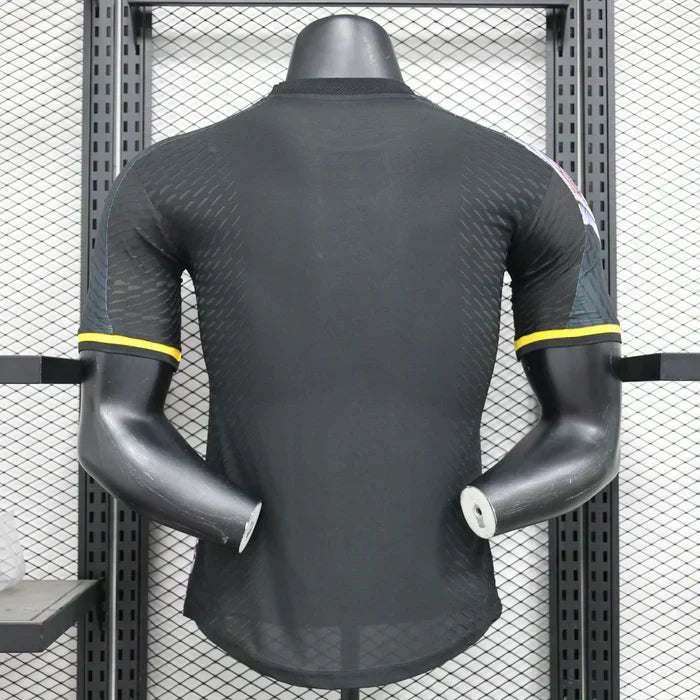 Real Madrid "Midnight Blossom" Edición Especial