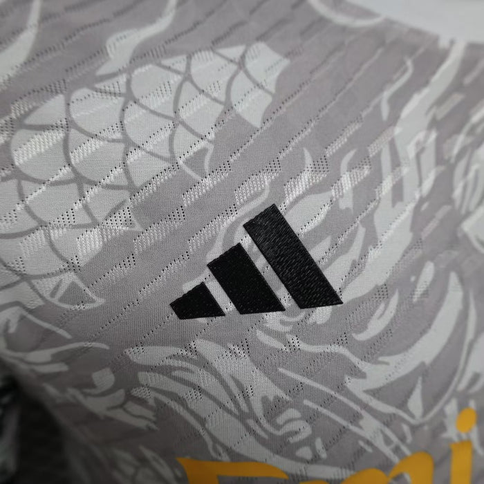 Real Madrid "Golden Serpent" Edición Especial