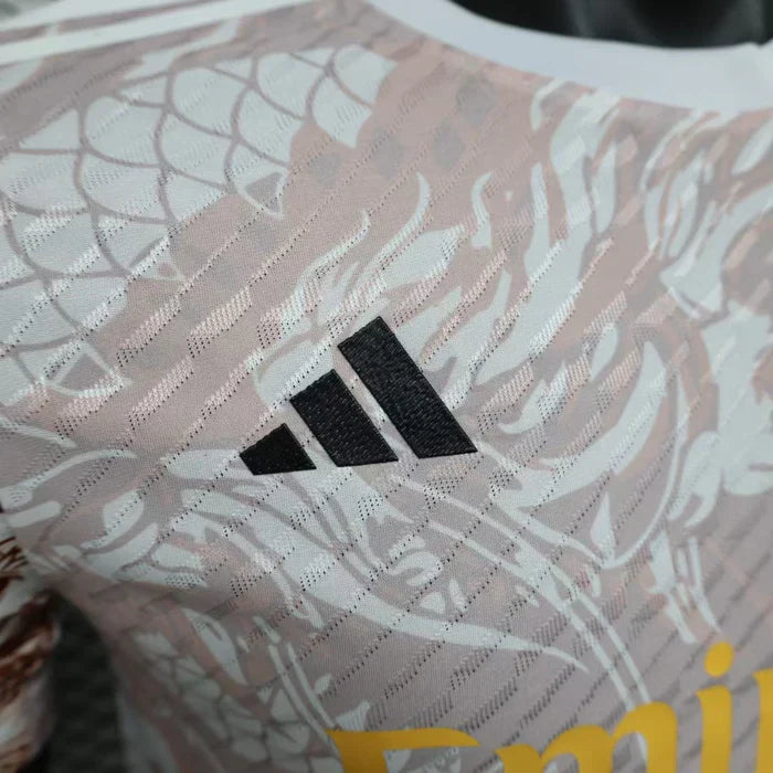 Real Madrid "Crimson Dragon" Edición Especial