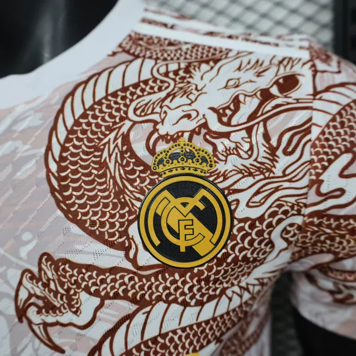 Real Madrid "Crimson Dragon" Edición Especial